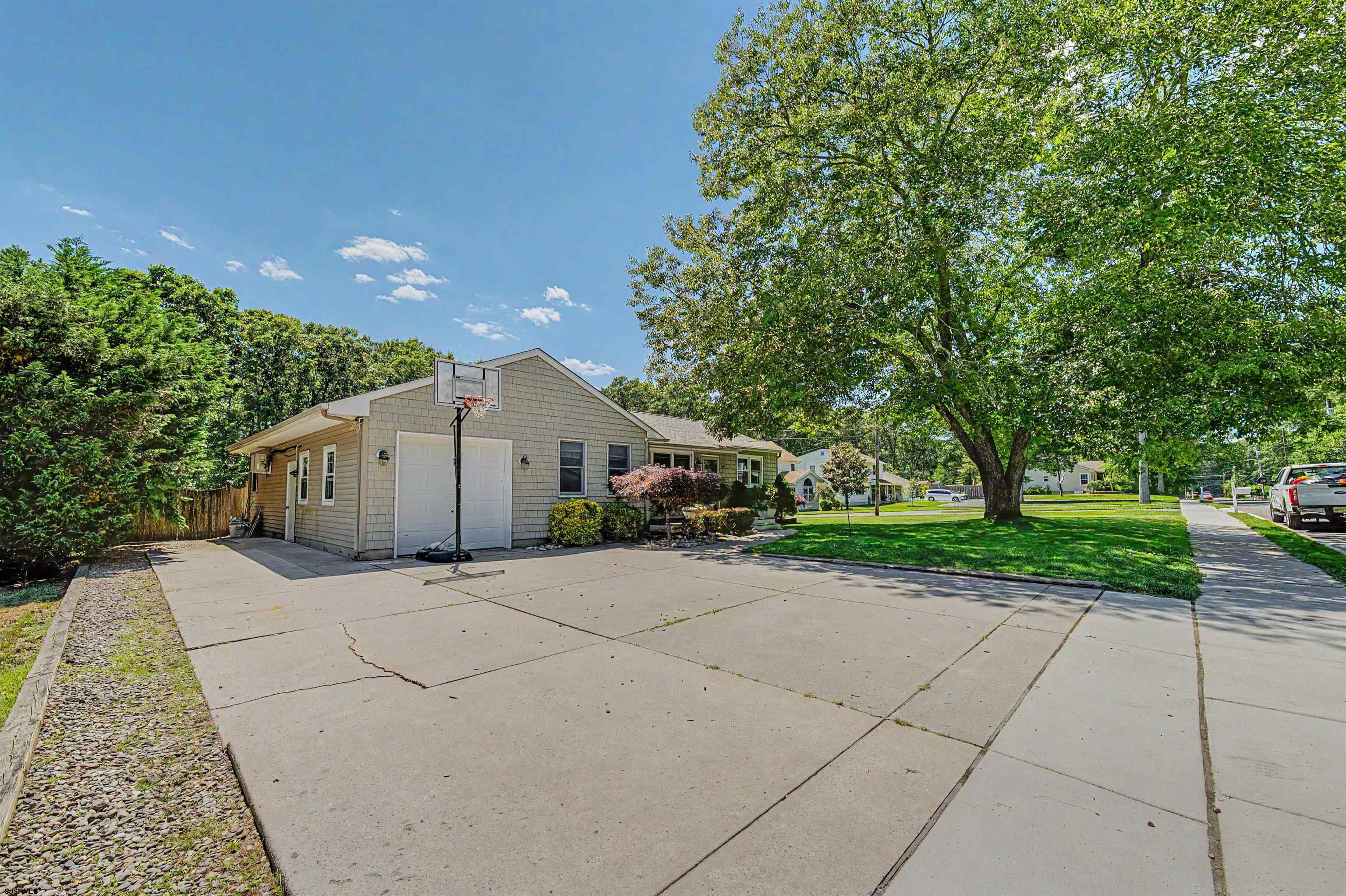 149 Crestview Ave