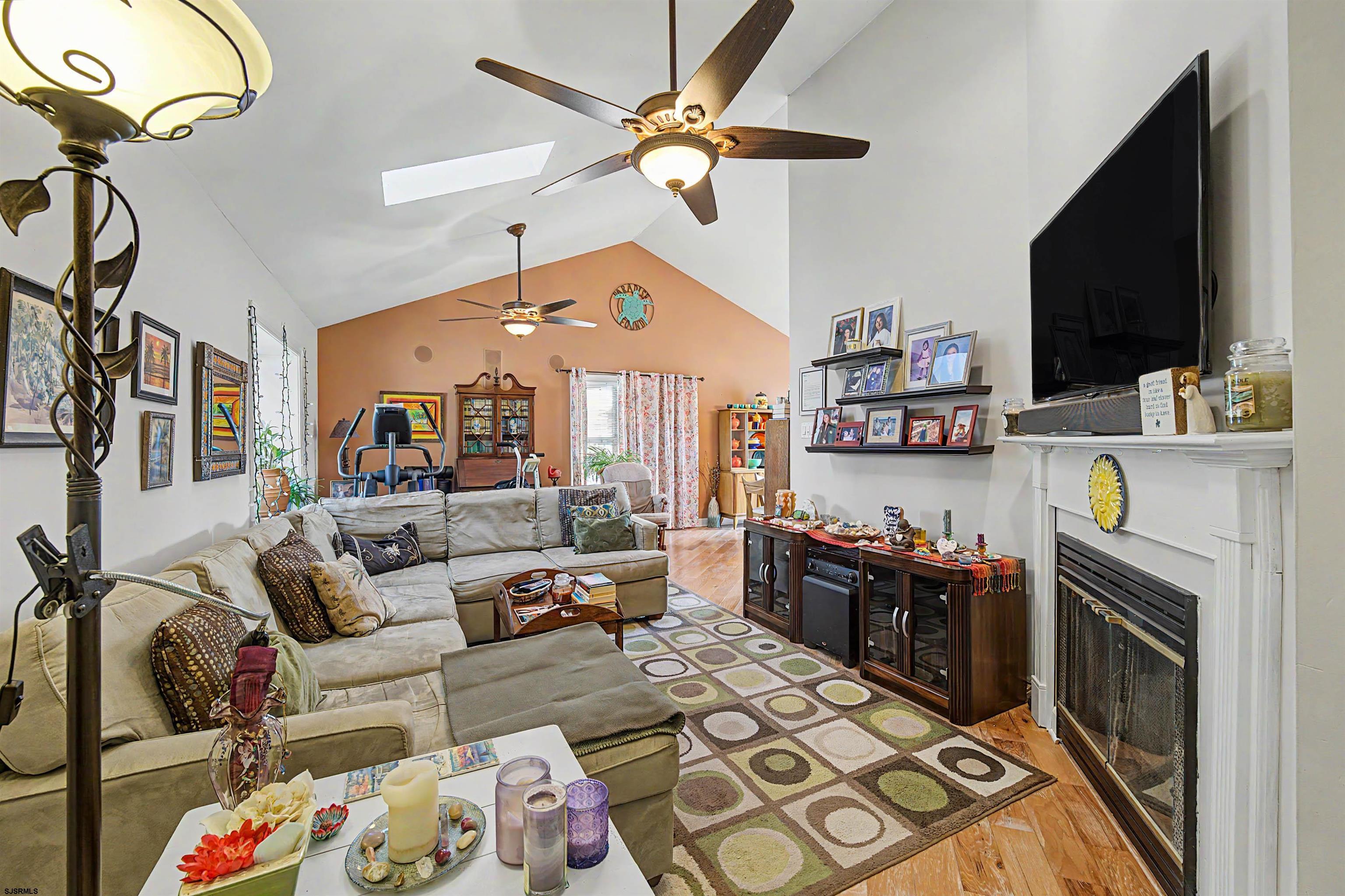 1421 Sheridan Blvd
