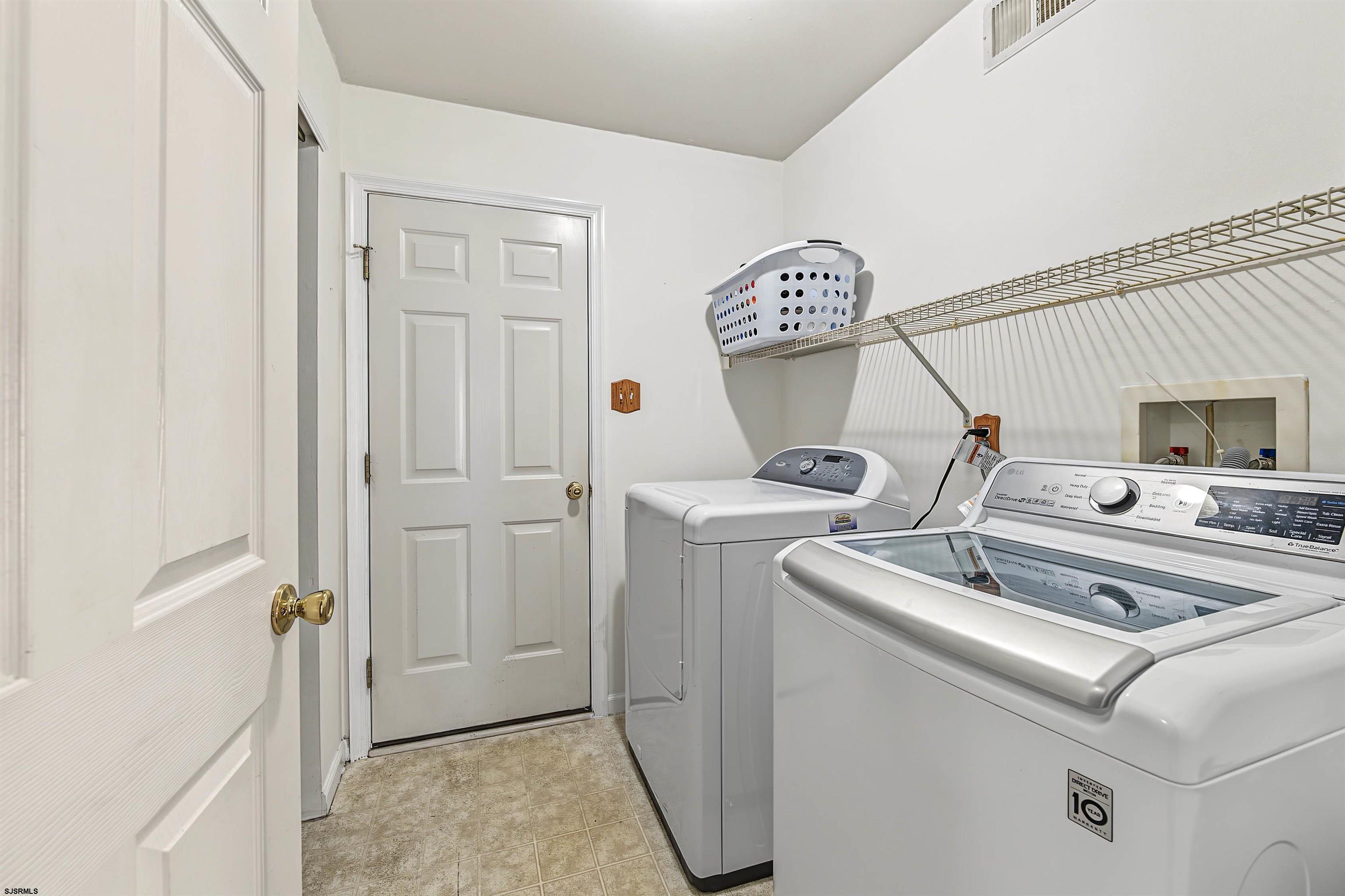 43 Donegal Ln