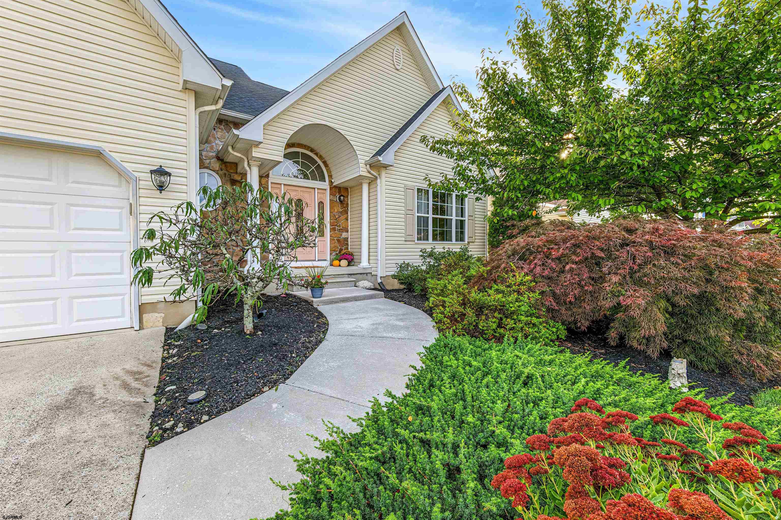 43 Donegal Ln