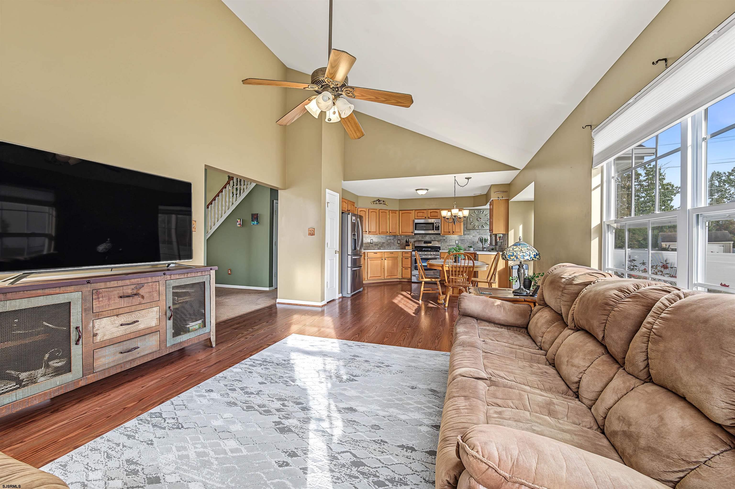 43 Donegal Ln