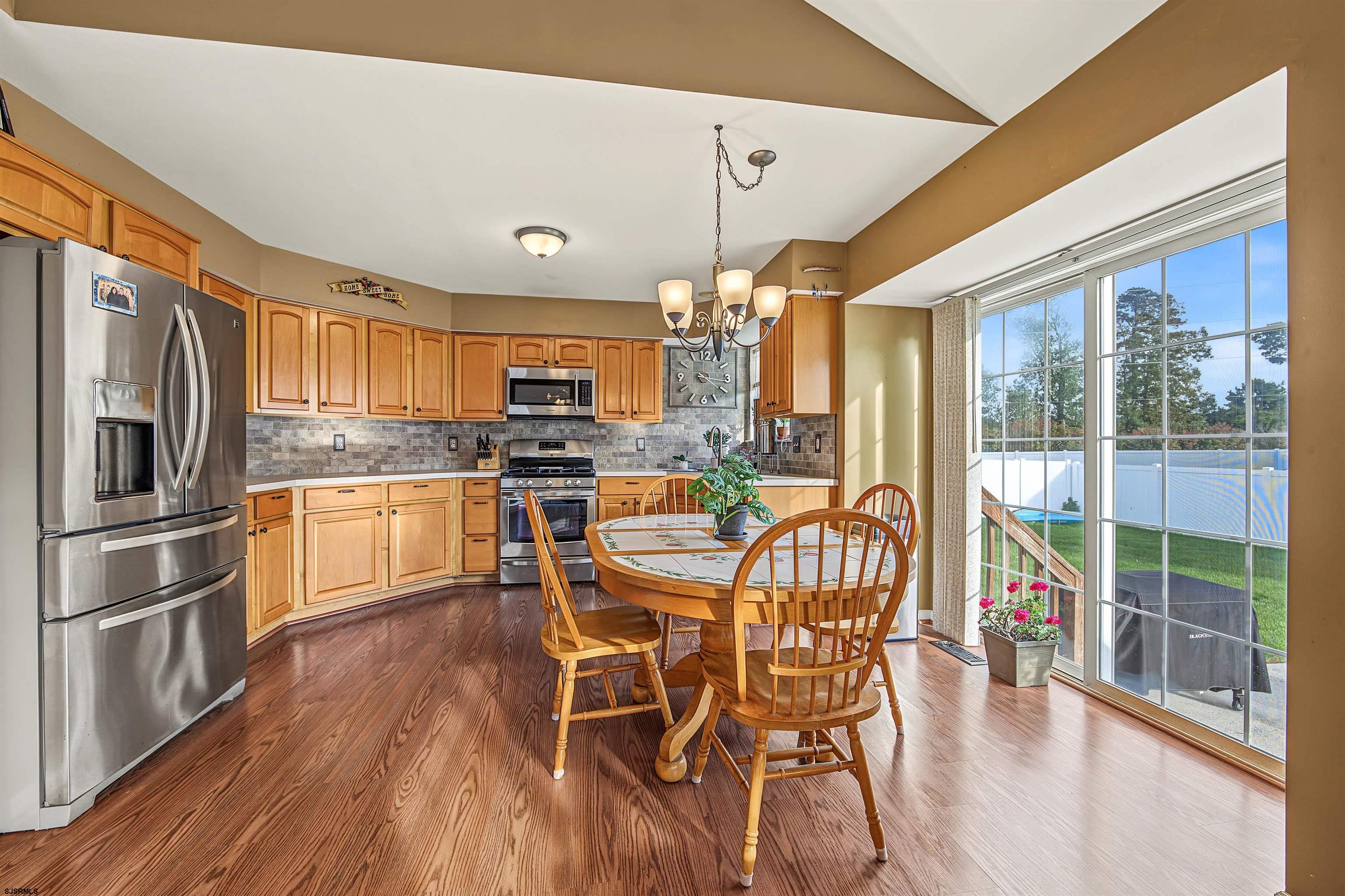 43 Donegal Ln