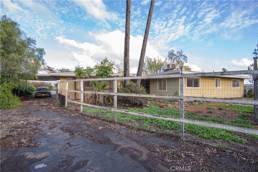 760 Rainbow Hills Road