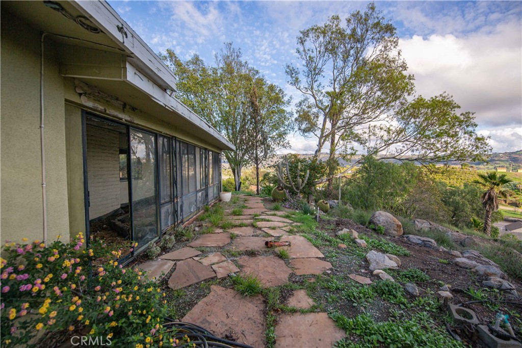 760 Rainbow Hills Road