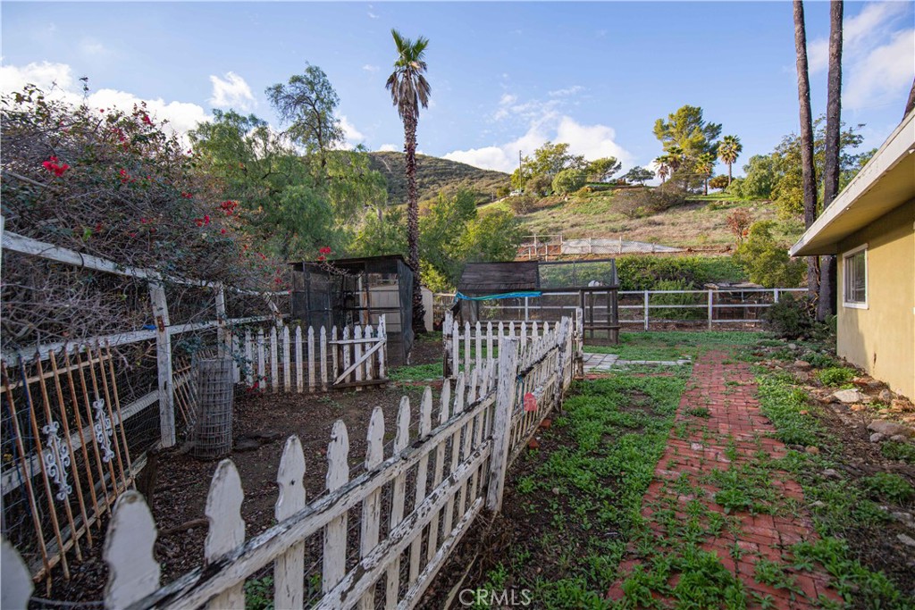 760 Rainbow Hills Road