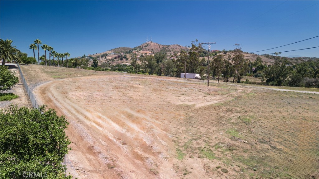 1011 El Paisano Drive
