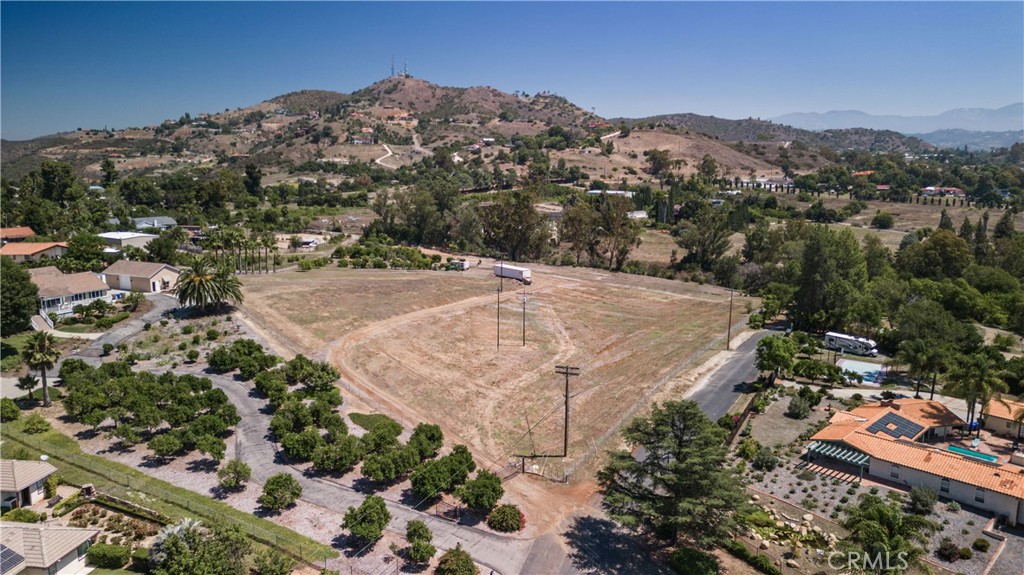 1011 El Paisano Drive