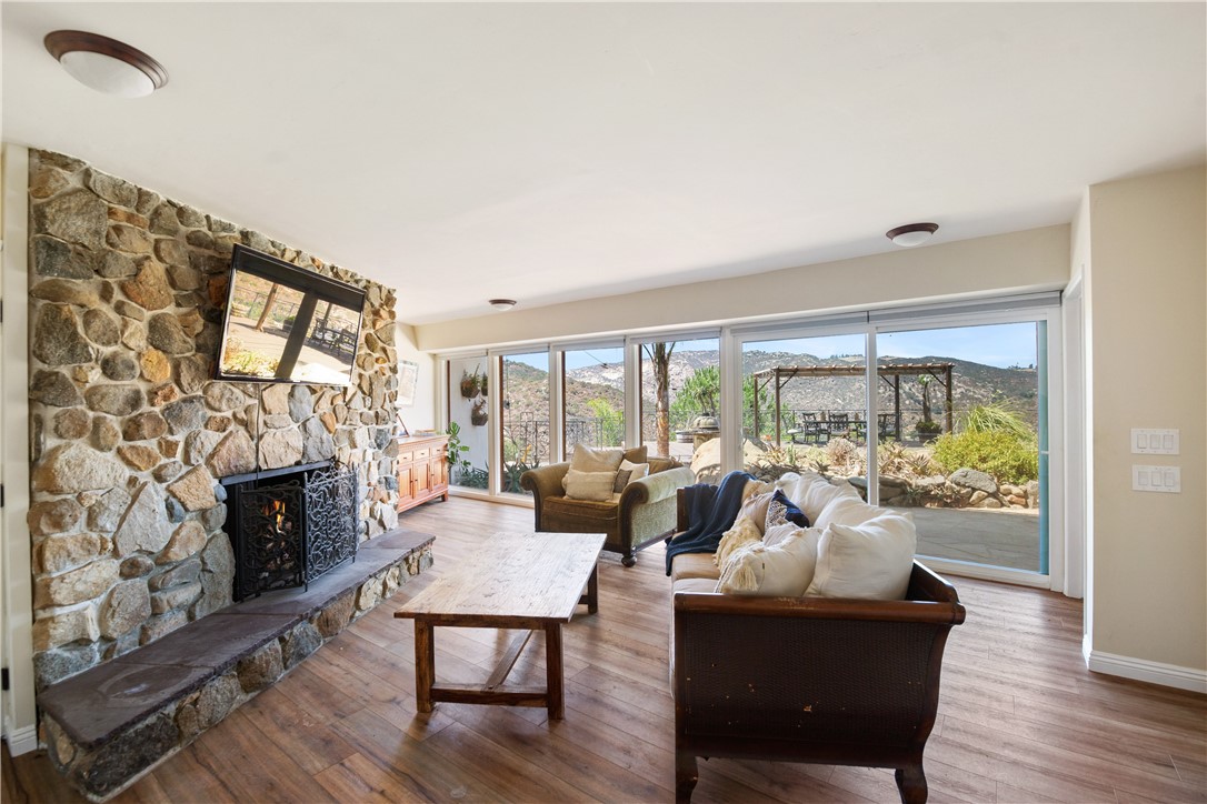 29225 Pamoosa Lane