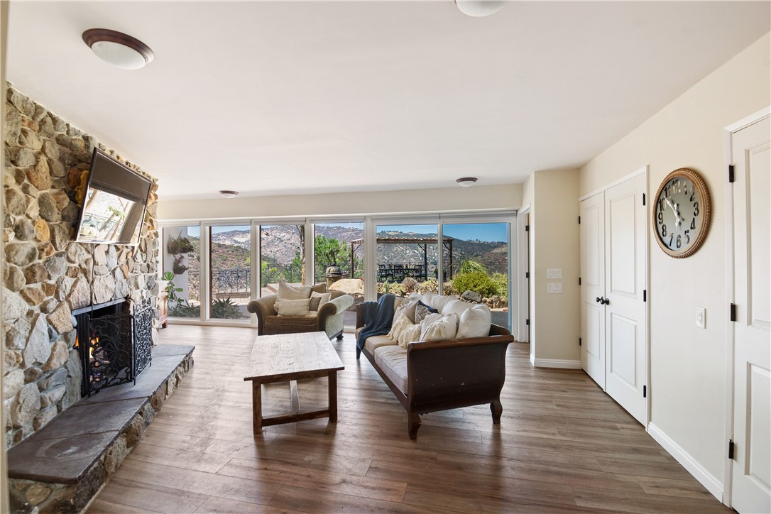 29225 Pamoosa Lane
