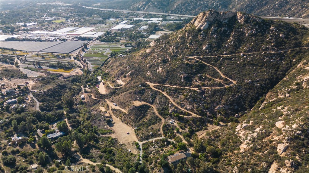 5589 Rainbow Creek Road