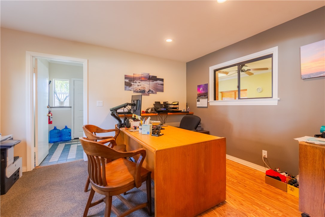 140 W Hawthorne Street