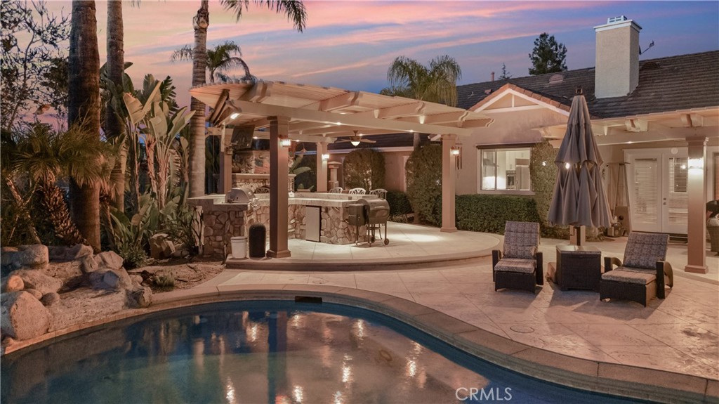 3988 Keri Way