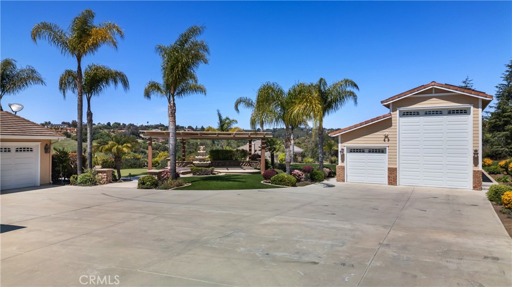 3988 Keri Way