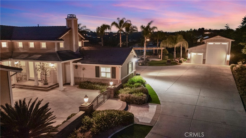 3988 Keri Way