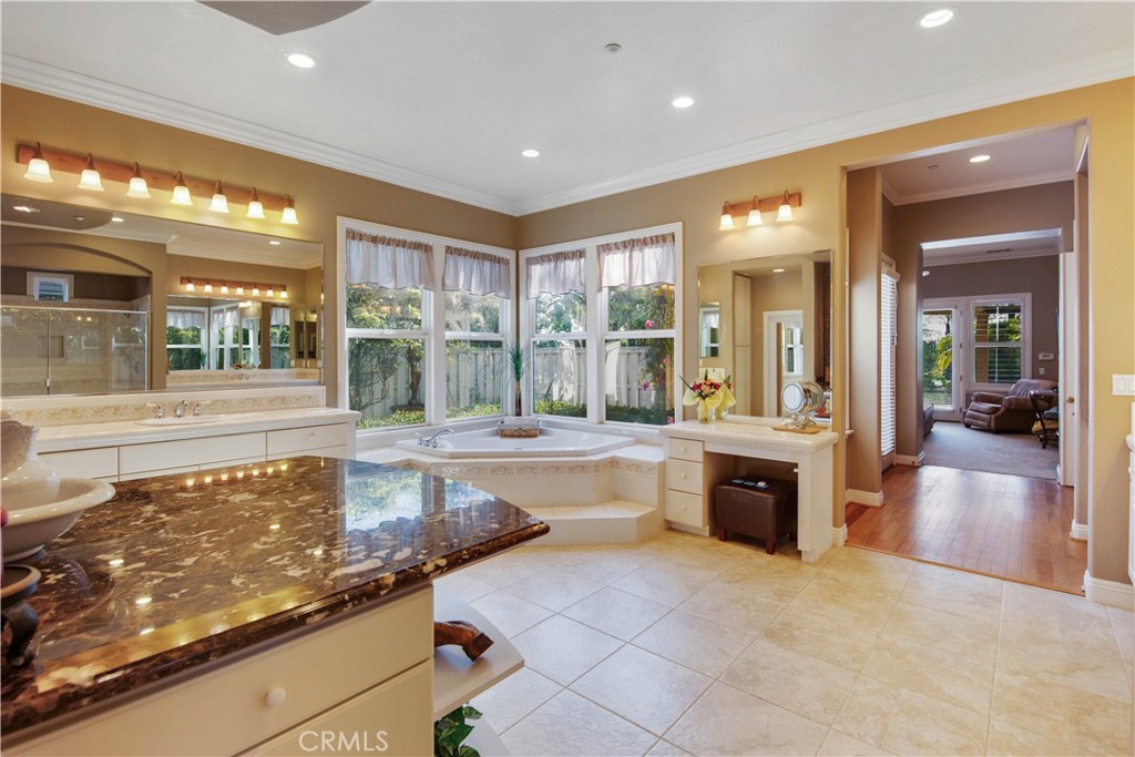 3988 Keri Way