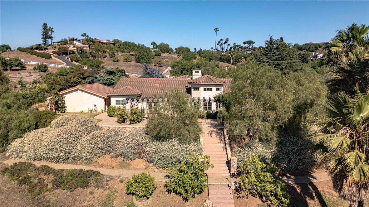 6718 Via De La Reina