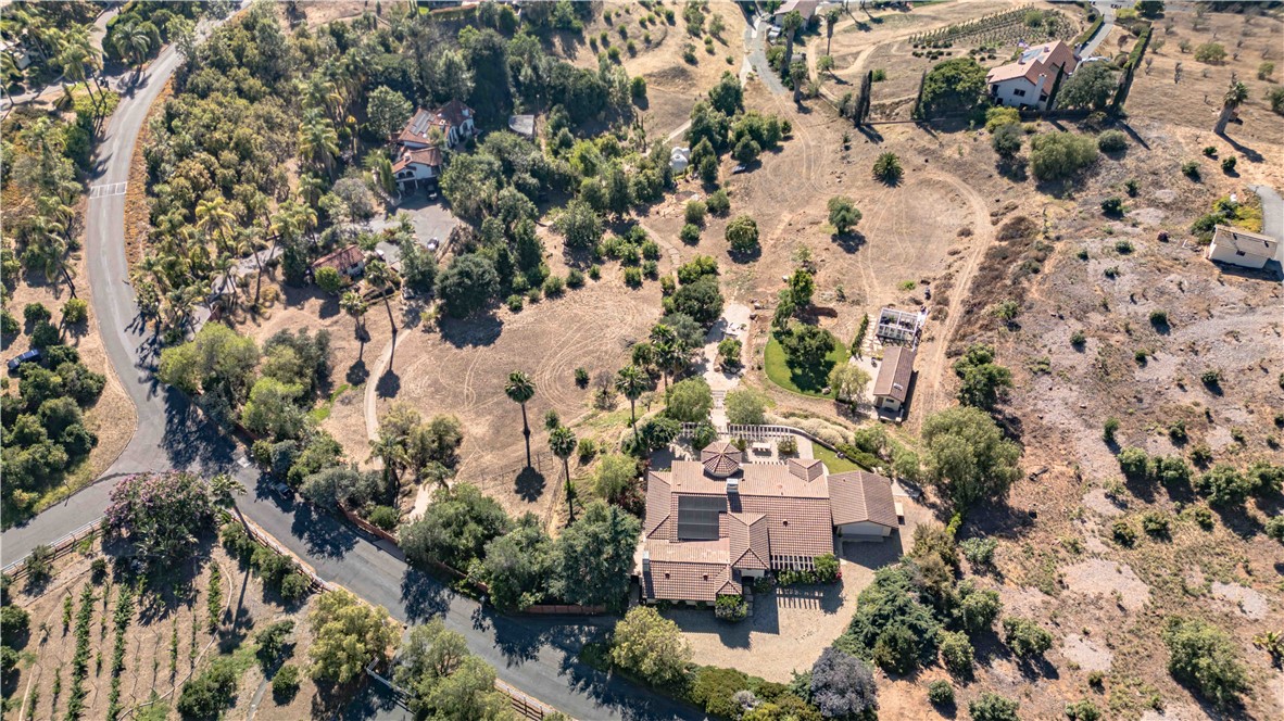 6718 Via De La Reina