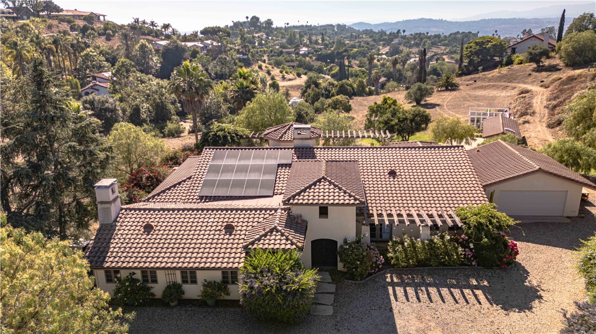 6718 Via De La Reina