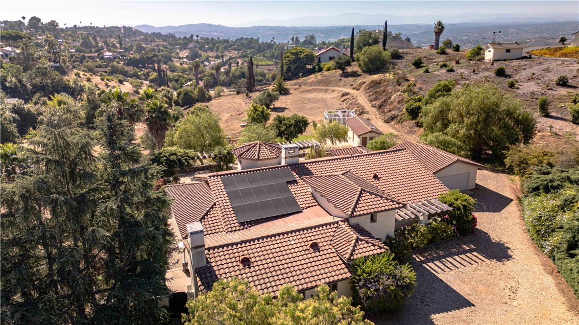 6718 Via De La Reina