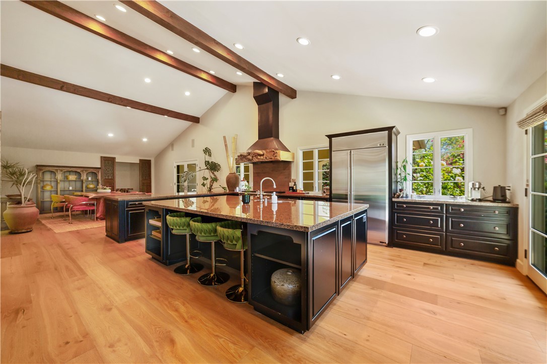 6718 Via De La Reina