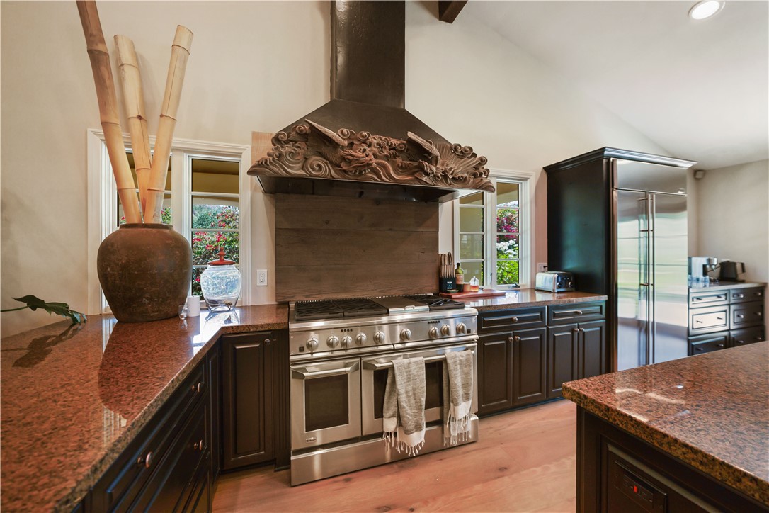 6718 Via De La Reina