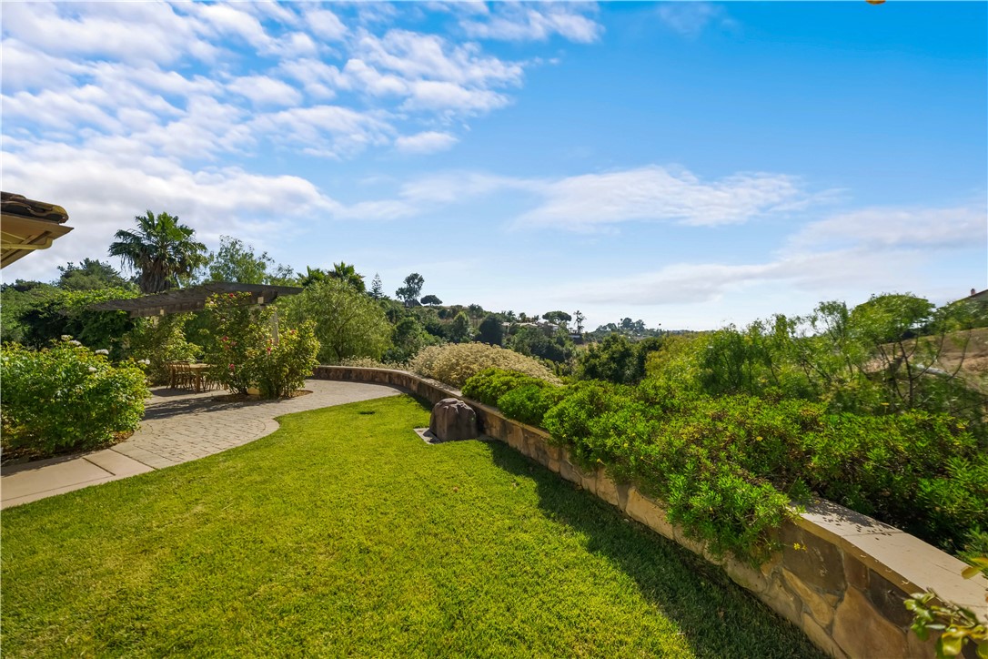 6718 Via De La Reina