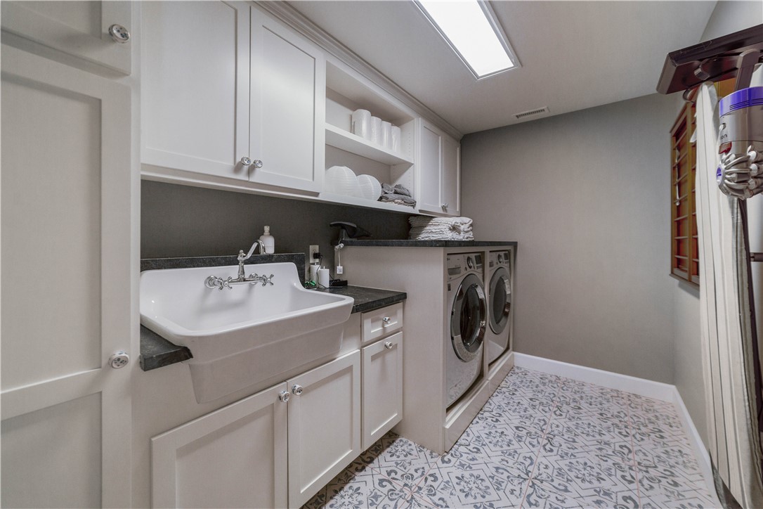 6718 Via De La Reina