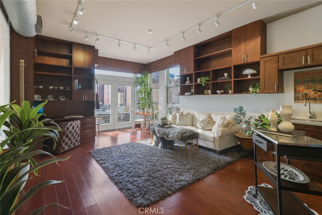 777 6th Avenue 309