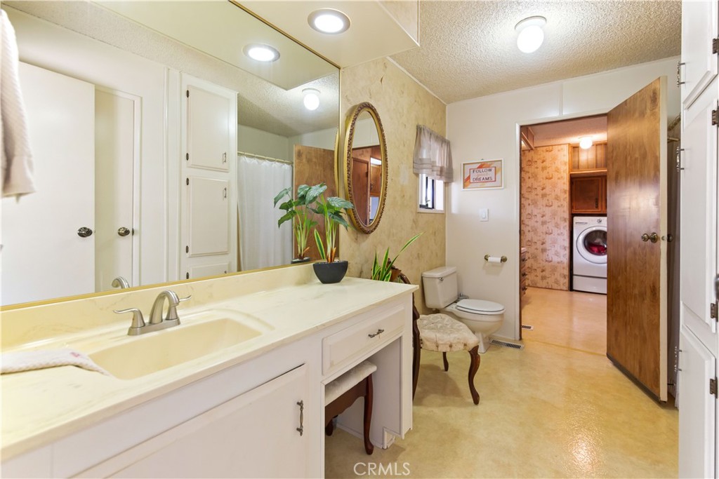 1720 Toyon Glen