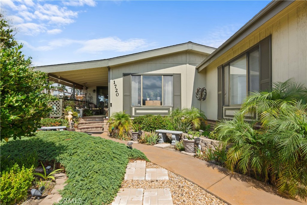 1720 Toyon Glen