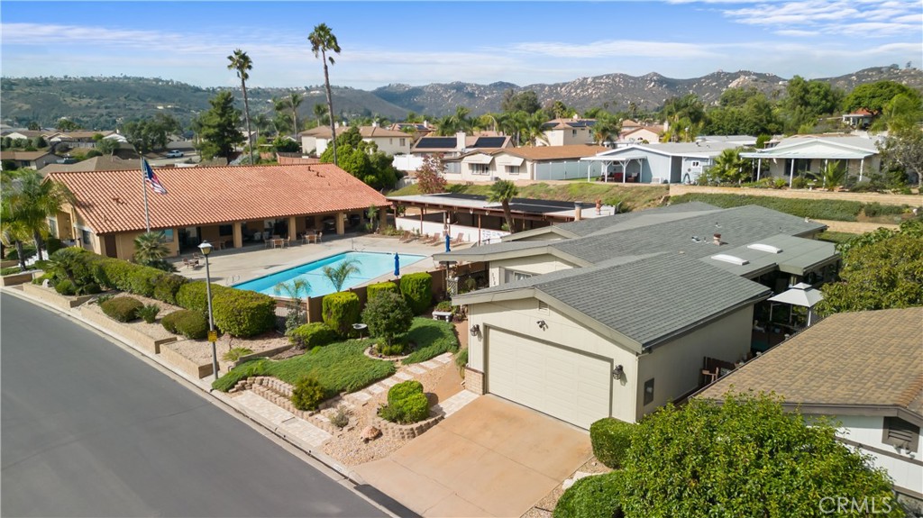 1720 Toyon Glen