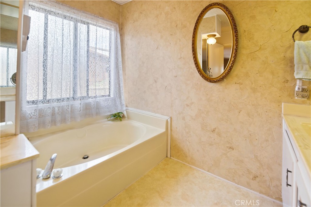 1720 Toyon Glen