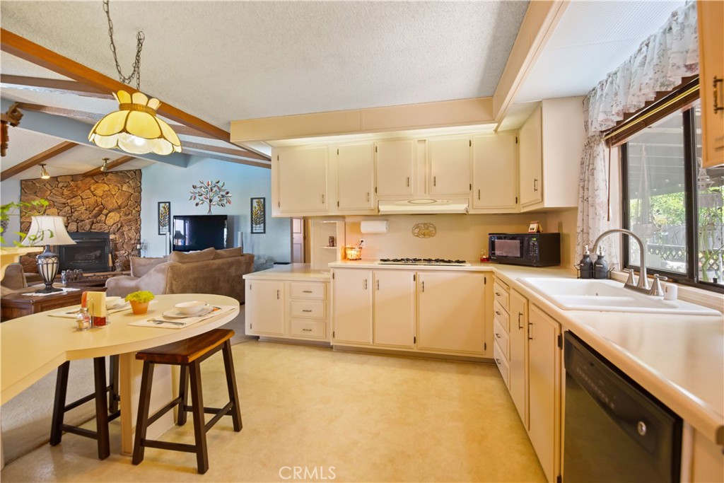 1720 Toyon Glen