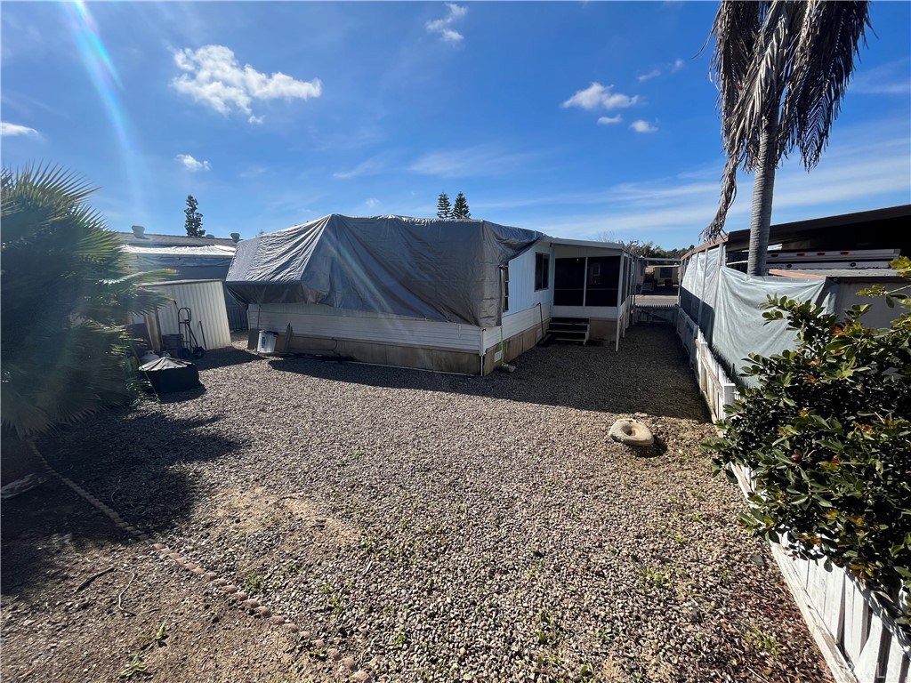 2907 South Santa Fe Avenue 80