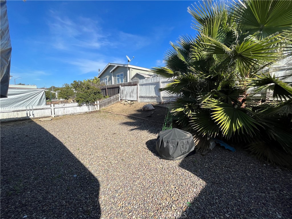 2907 South Santa Fe Avenue 80