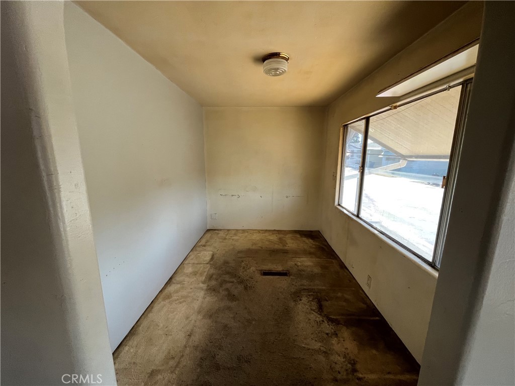 2907 South Santa Fe Avenue 80