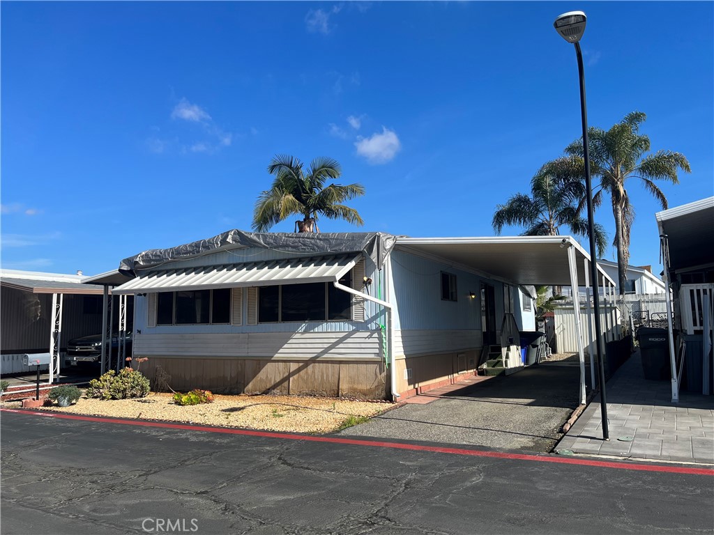 2907 South Santa Fe Avenue 80