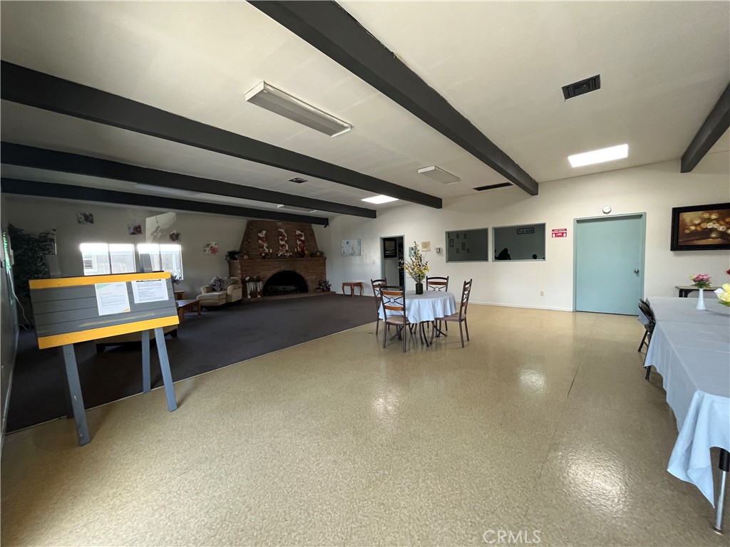 2907 South Santa Fe Avenue 80