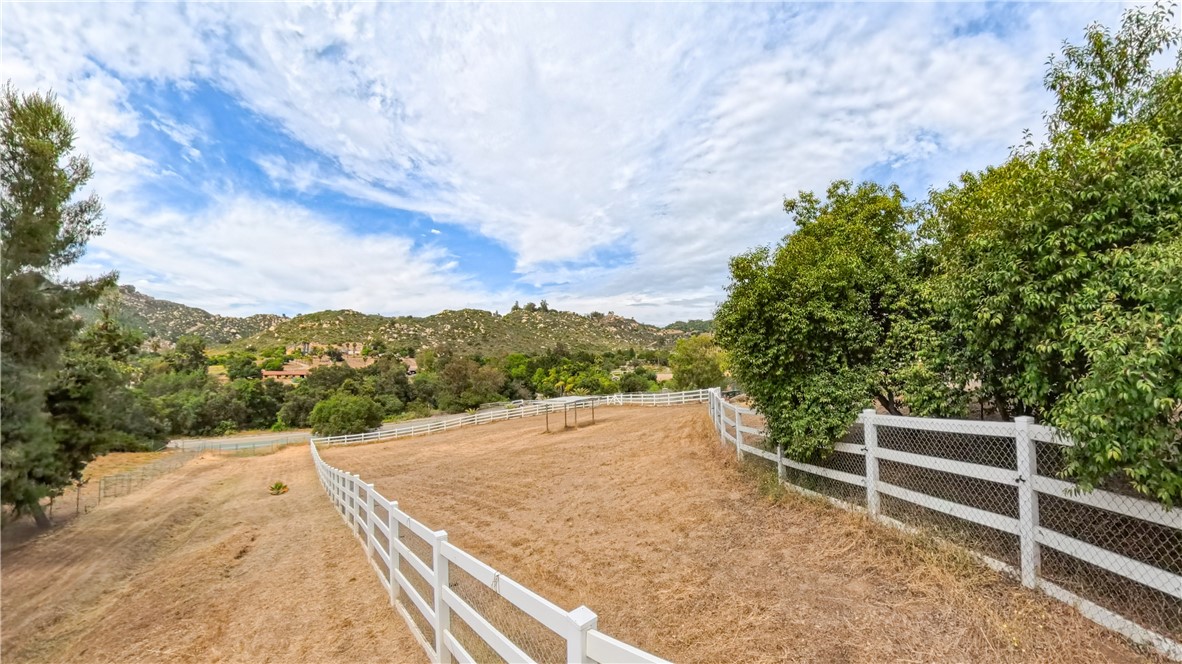 38064 De Luz Road