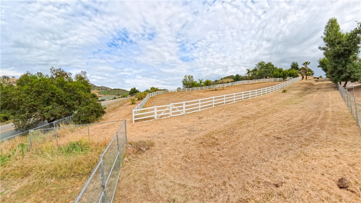 38064 De Luz Road