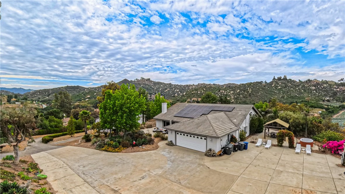 38064 De Luz Road