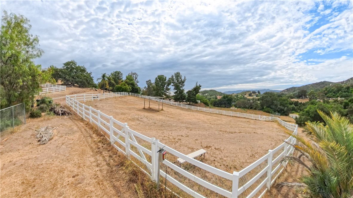 38064 De Luz Road