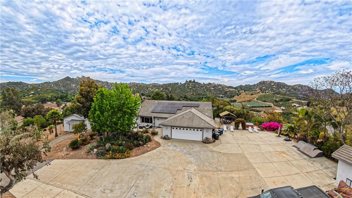 38064 De Luz Road