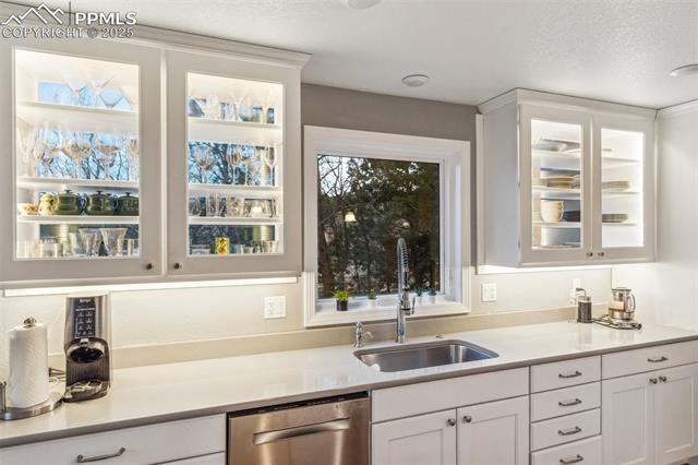 5805 Broadmoor Bluffs Drive