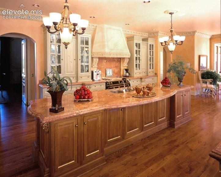 3590 Maison View