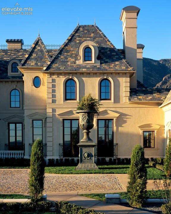 3590 Maison View
