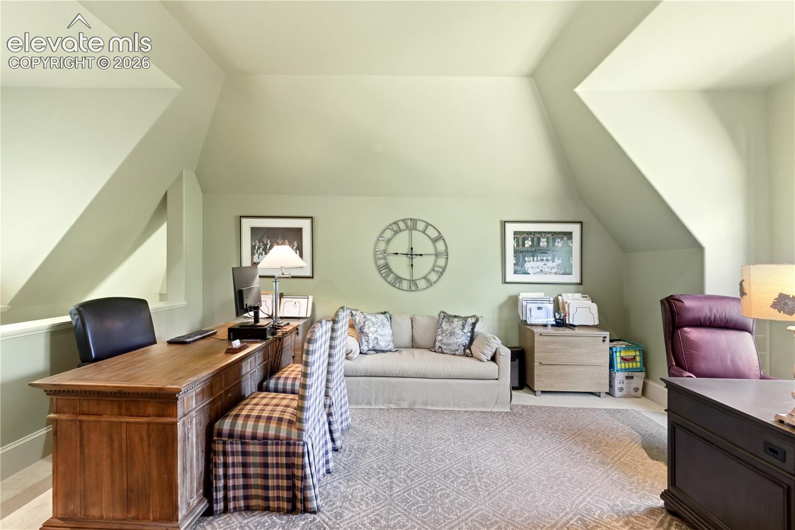 3590 Maison View