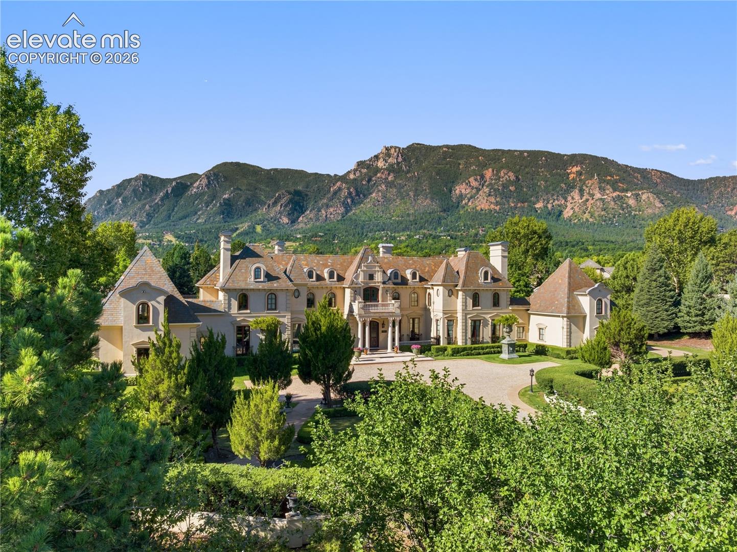 3590 Maison View