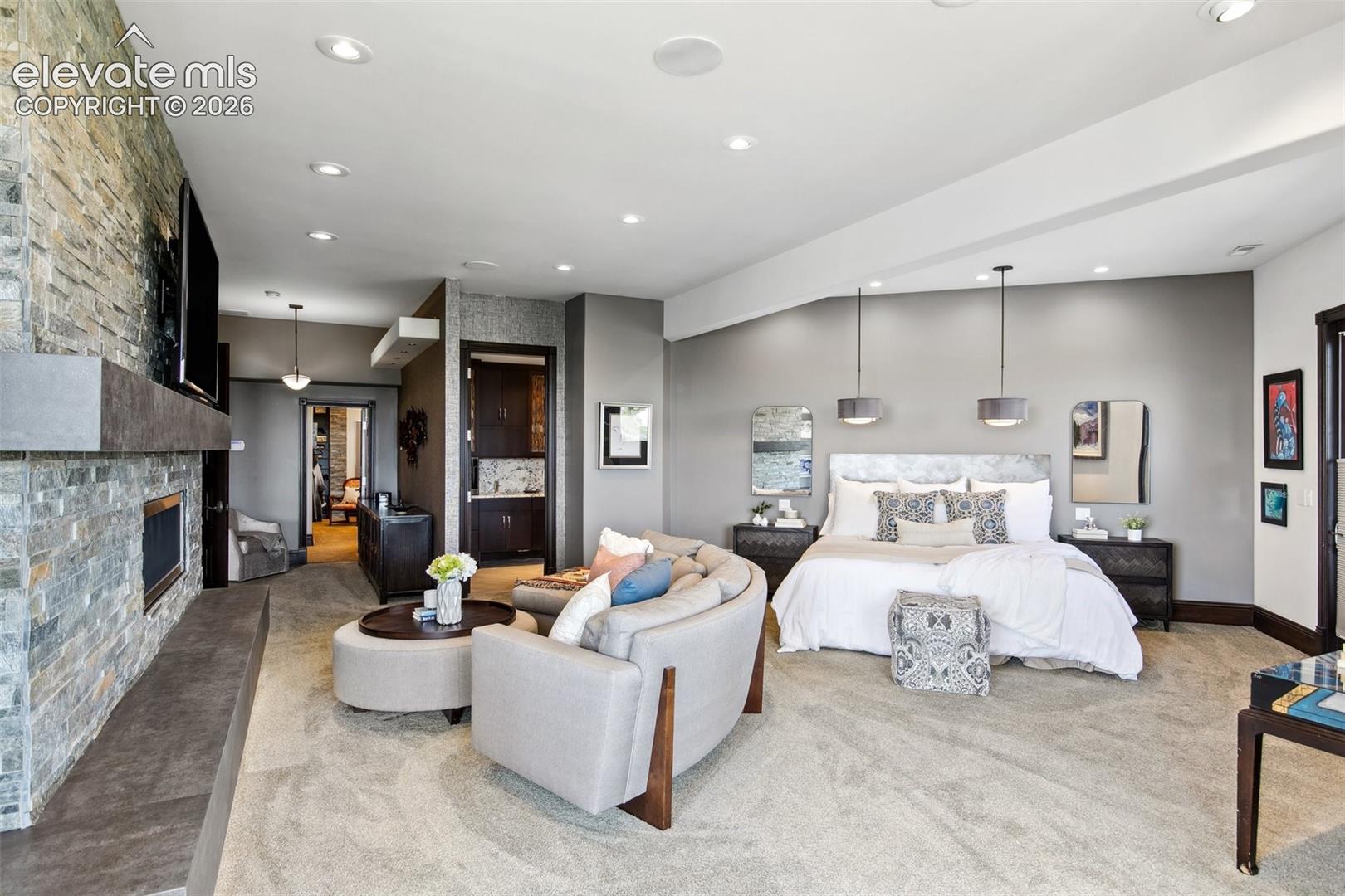 3870 S Club Drive