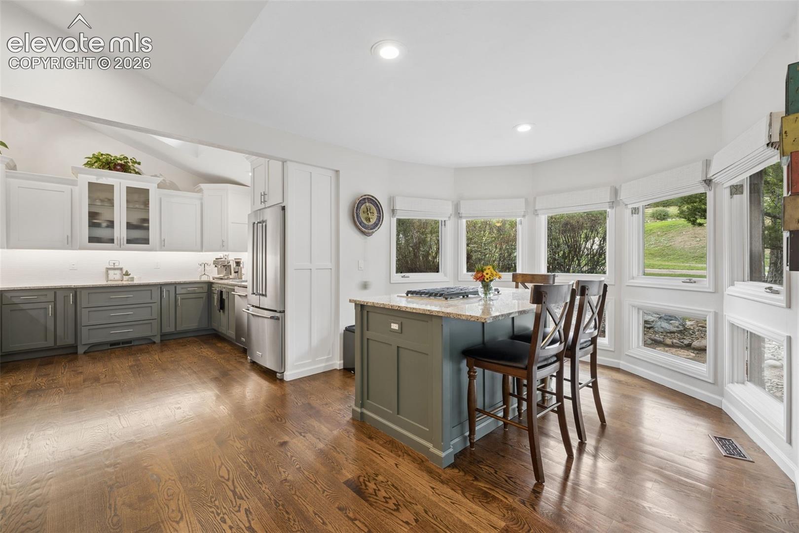 860 Appian Court
